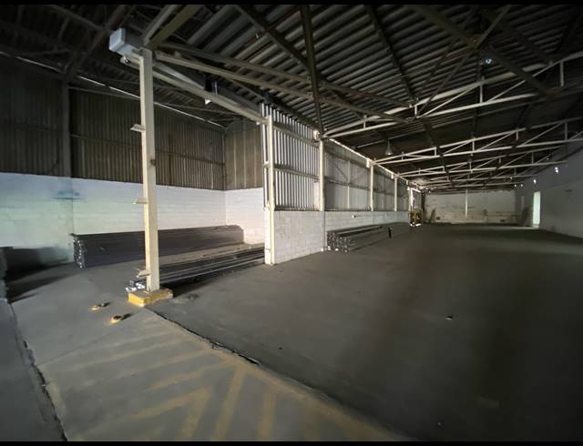 600M² WAREHOUSE TO LET IN SPRINGFIELD